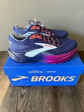 WDW Marathon Brooks Ghost Max 3 WDW Castle - Women’s Size 6